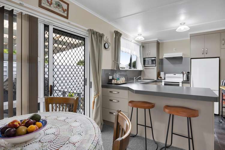 240 Egmont Street Patea_16