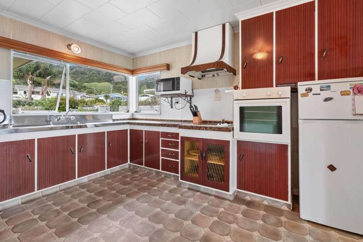 16 Waikaraka Beach Road Tamaterau_5