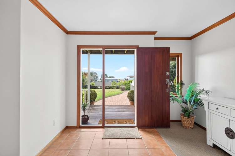 242 Pohutukawa Avenue_5