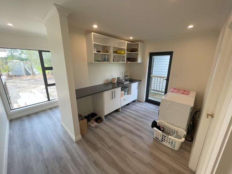 570 Holland Road Eureka_7