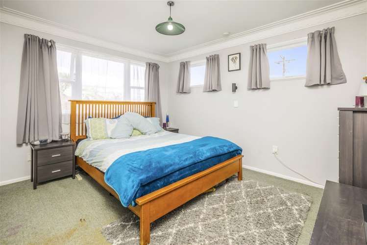 35 Youngs Road Papakura_9