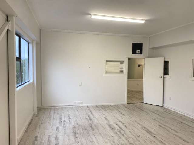 Level 1/178 Main Road Tawa_2