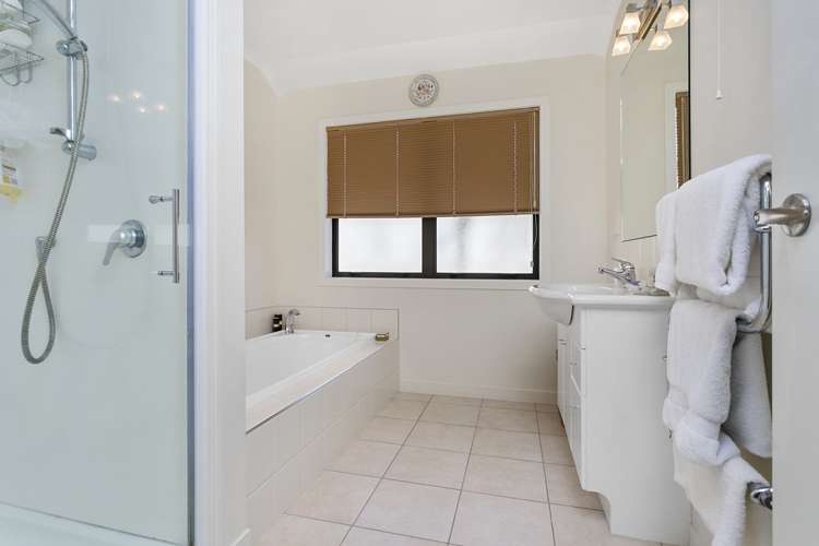 2 Grace Avenue Leamington_12