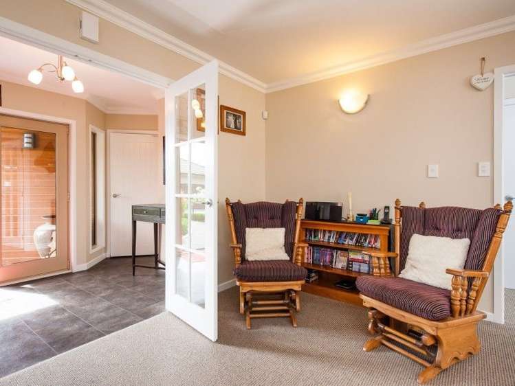 10 Nottinghill Drive Springlands_5