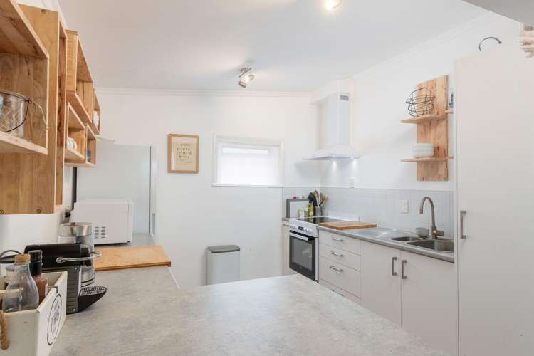 21A Korau Grove Stokes Valley_7