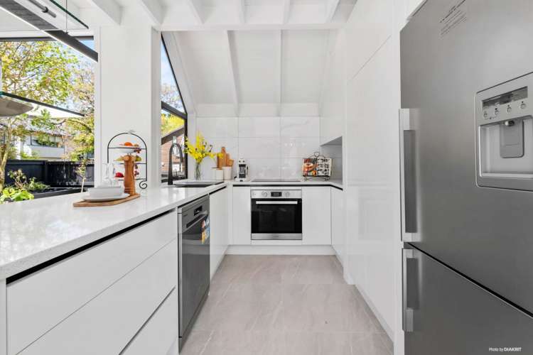 11 Corokia Place Totara Heights_20