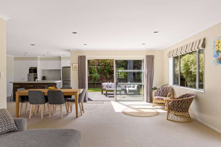 8 Beachwood Drive Hatfields Beach_23