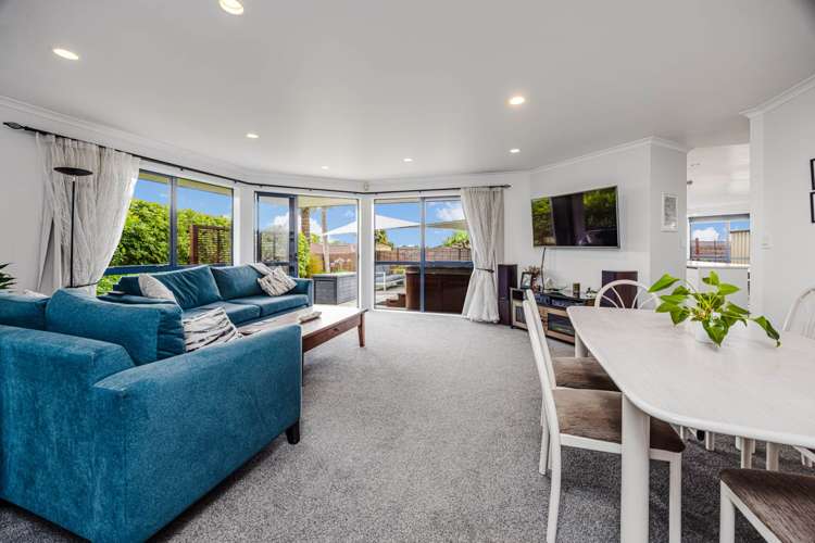 28 Earnslaw Crescent Flat Bush_6