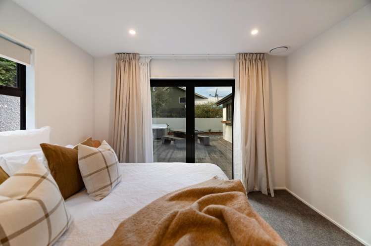 1 Goldleaf Hill Queenstown_28