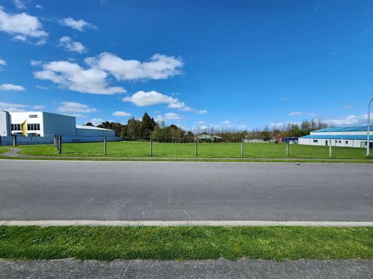 19 Edwin Feist Place Solway_5