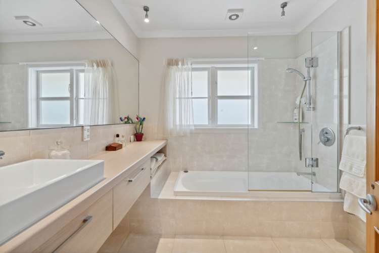 2/58 Takutai Avenue Half Moon Bay_21