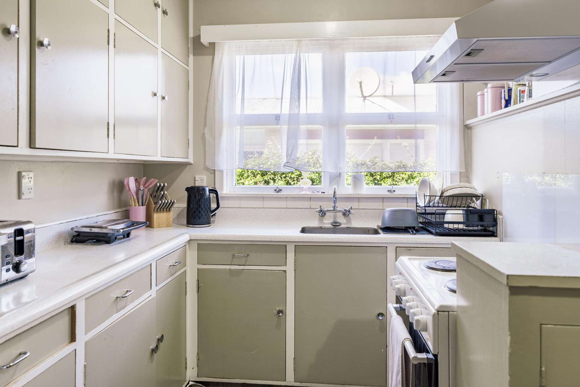 2/210 Grove Road Mayfair_0