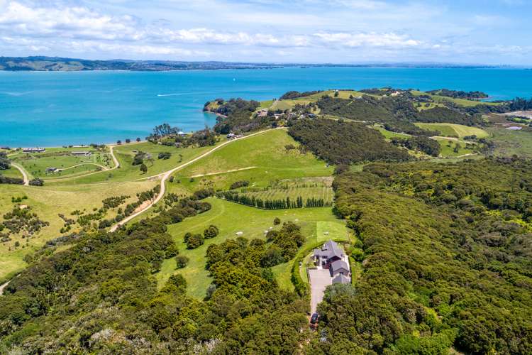 20 Waimangu Road Woodside Bay_4