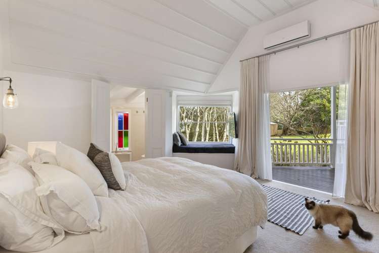 136 Attwood Road Paremoremo_16