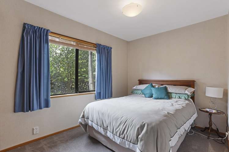 80 Regency Crescent Redwood_12