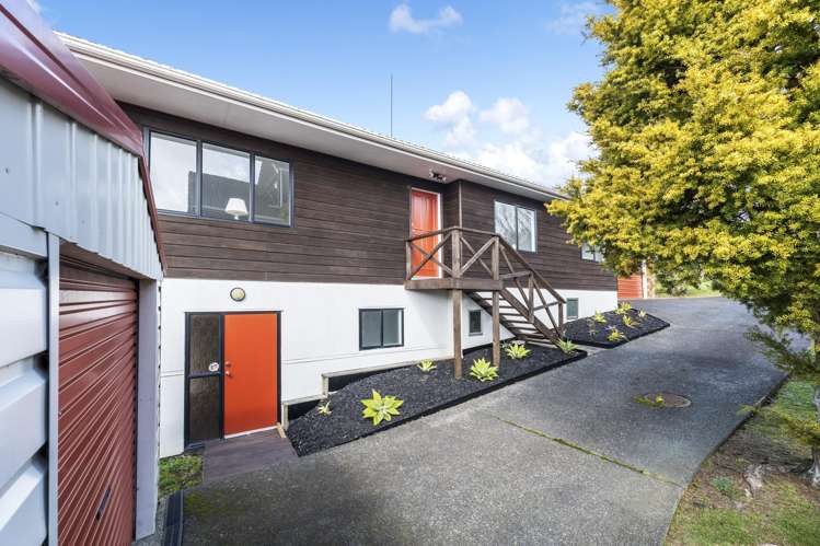 4229 Great North Road Glendene_19