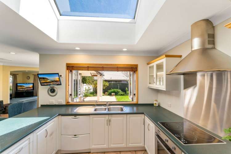 15 Templemore Drive Richmond_24