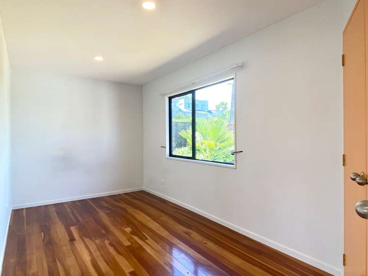 64 Lyons Avenue Murrays Bay_6