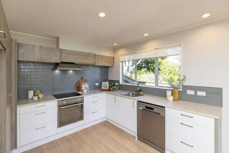 131A Renown Road Raumati South_12