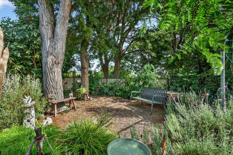 1a Daffodil Grove Carterton_17