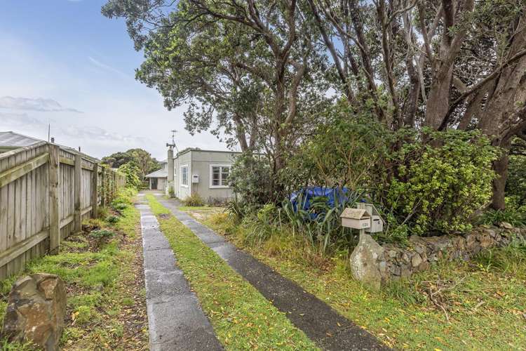 12 & 12A Wairaka Road Pukerua Bay_28