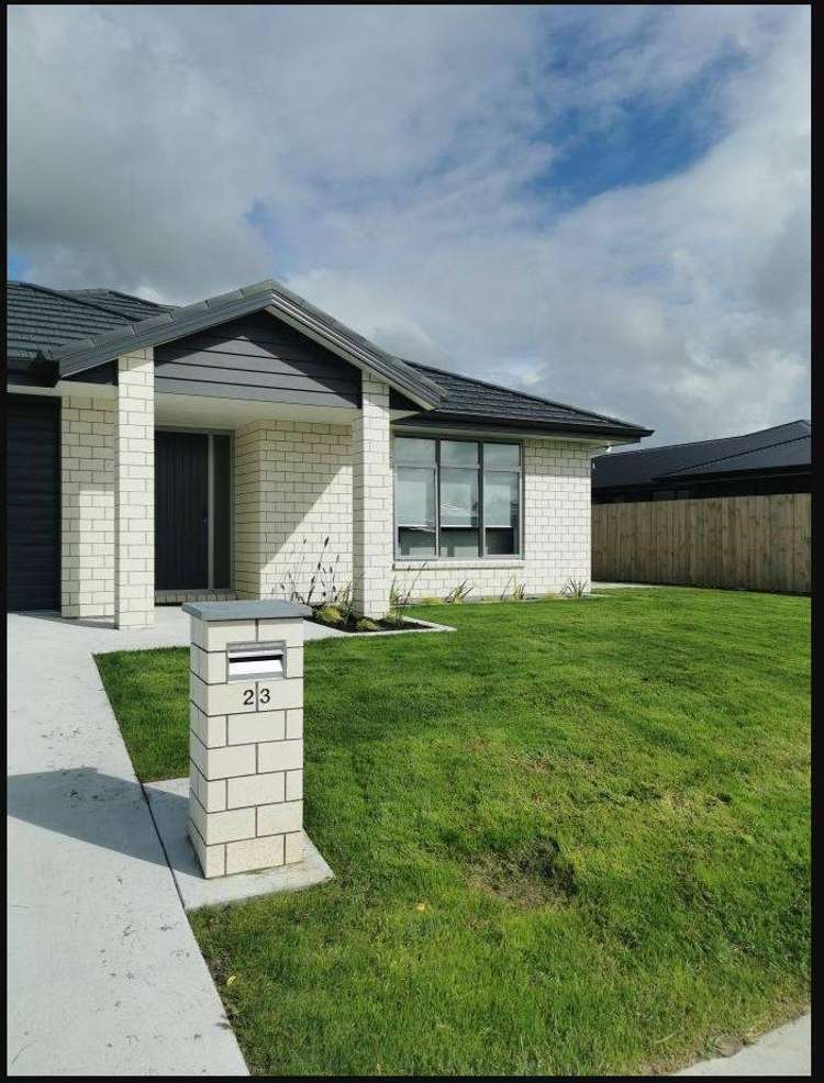 23 St Michael Crescent 2010_1