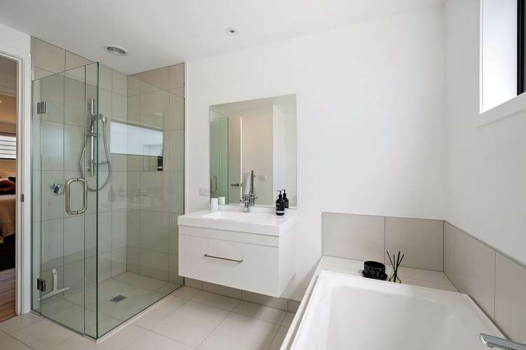 5 Leaning Rock Lane Wanaka_2