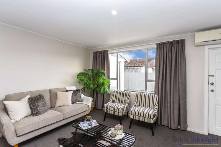 2/74 King Street Sydenham_9