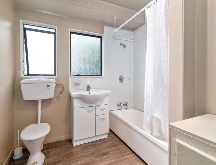 5b Gordon Road Western Heights_10