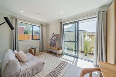 54A Compton Crescent_4