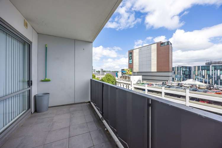 502/17 Vogel Lane Auckland Central_8