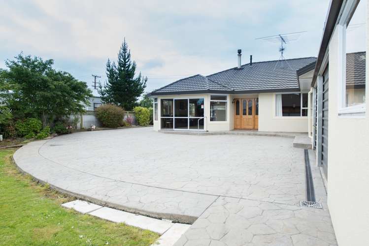 8 Montrose Street Mosgiel_15