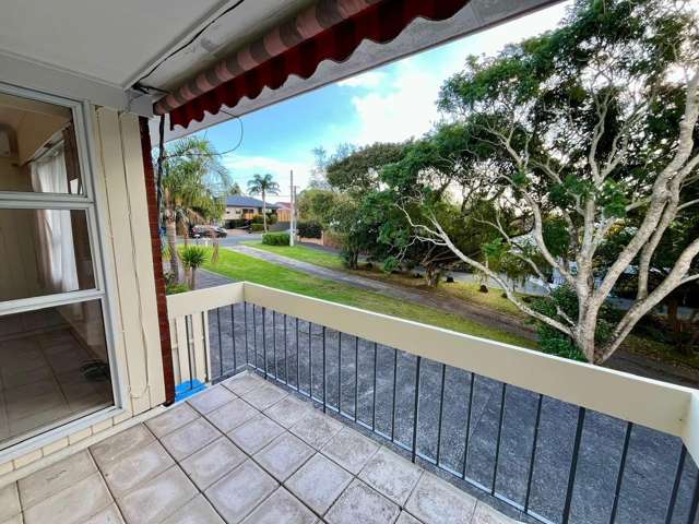 Sunny side up! with balcony and garage!