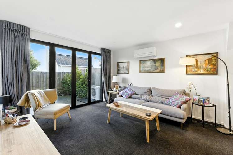 Unit 5/274 Kilmore Street_4