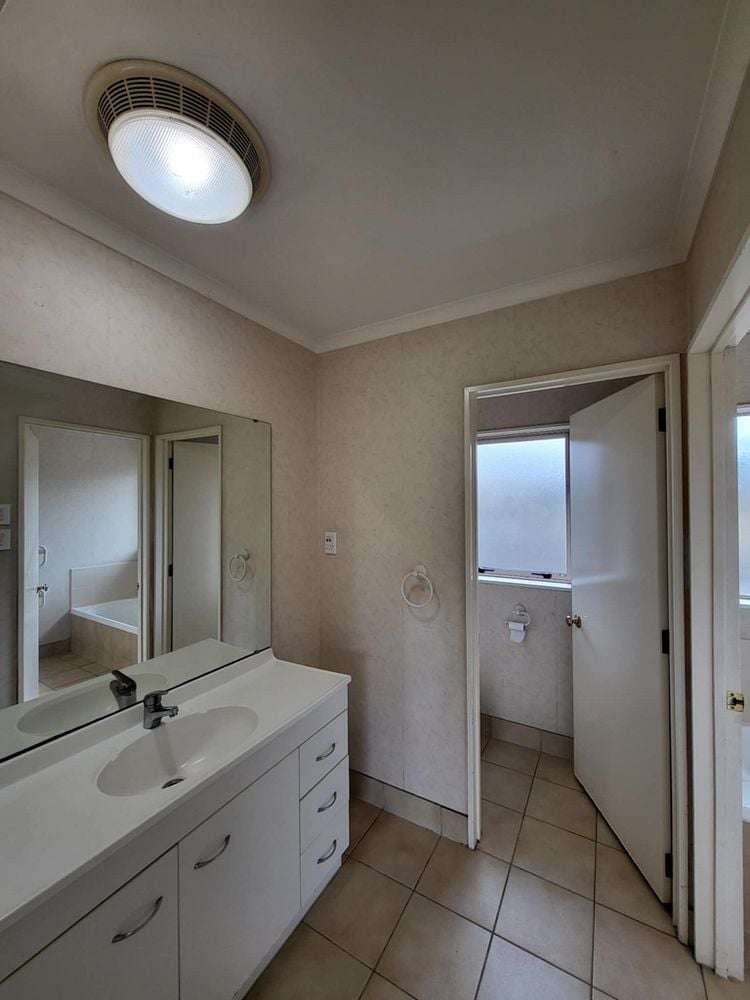 69 Medvale Avenue Flat Bush_10