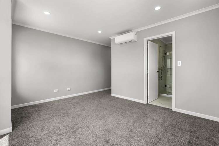 49 McCorquindale Drive 2743_10