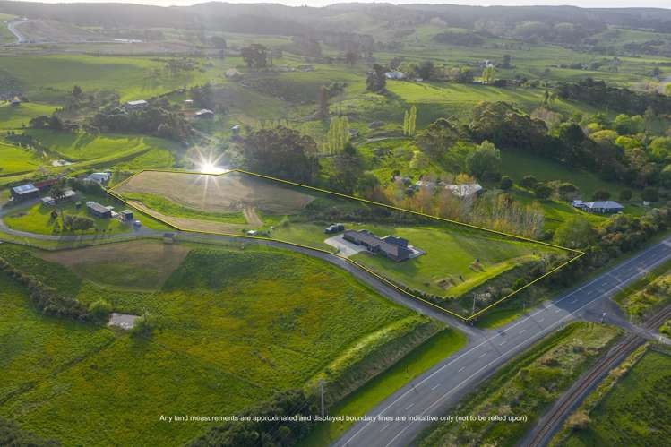 1347 State Highway 16 Waimauku_43