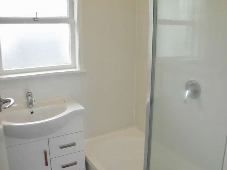 2/16 Karaka Street Takapuna_9