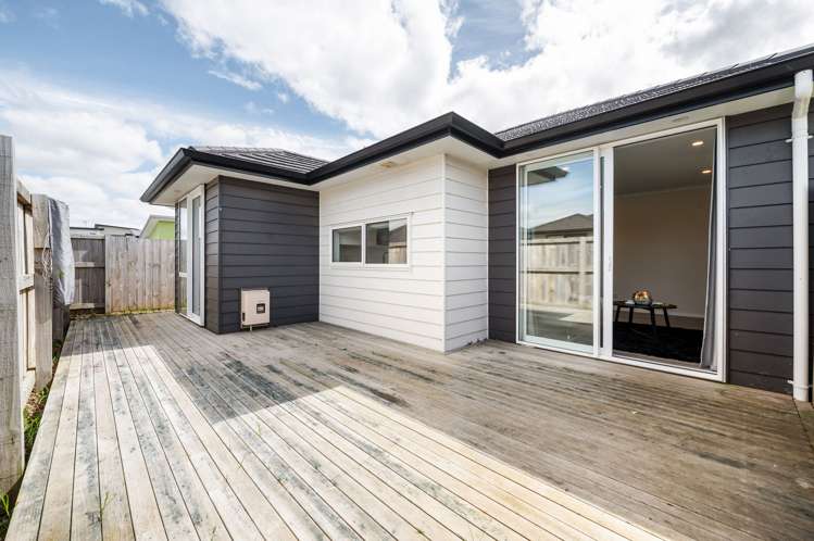 12/17 North Ridge Drive Rototuna North_5