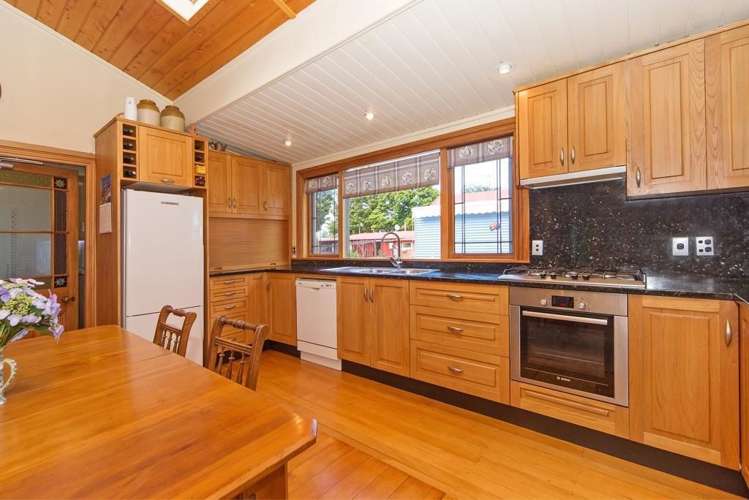 8 Hilton Road Carterton_7