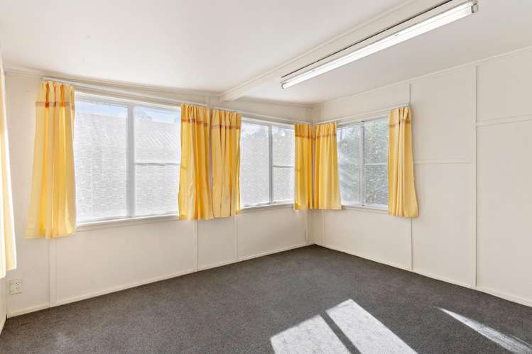 692 Beach Road Browns Bay_9