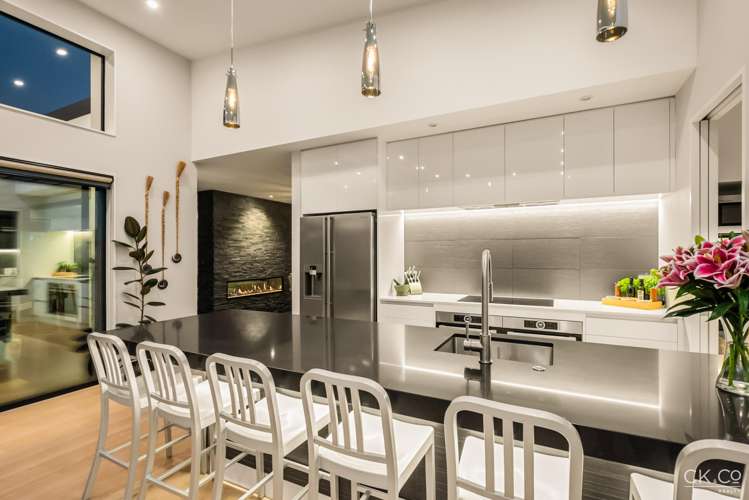 6 Te Ahi-Parera Place Korokoro_1