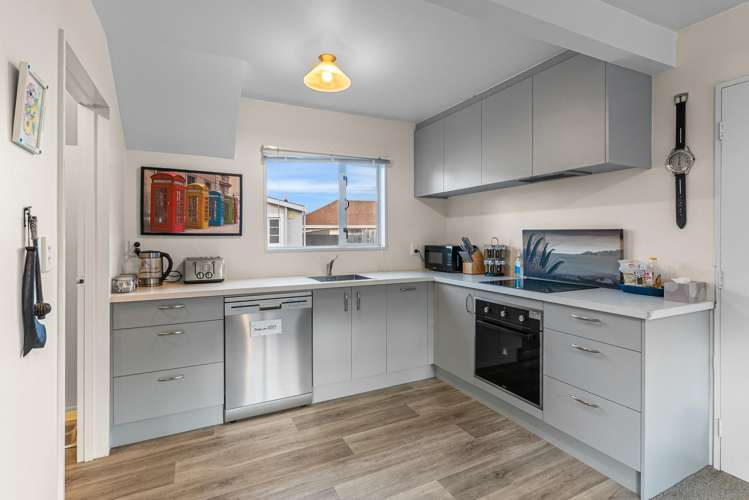 2/20 Grenville Street Waltham_1
