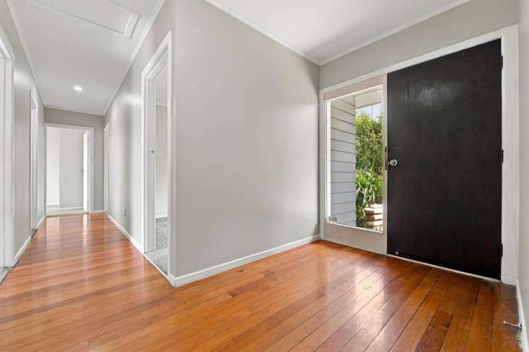 4 Lympne Lane Mangere_32