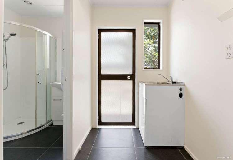 2/152 Aviemore Drive Highland Park_12