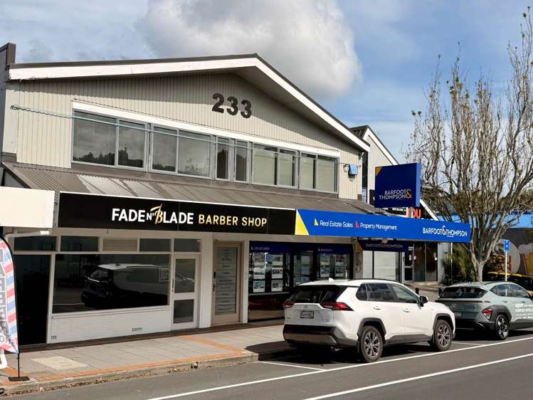 233 Dairy Flat Highway_0