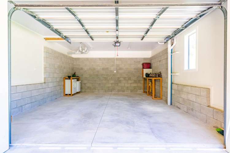 20 Taranga Road Langs Beach_18