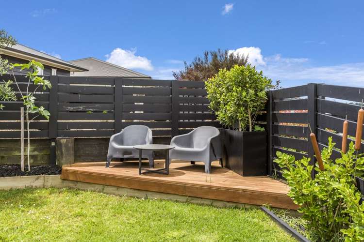 10 Laly Haddon Place Matakana_25