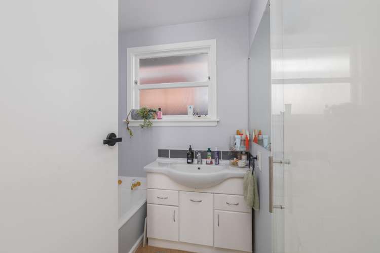 25 Lake Terrace Road Burwood_10