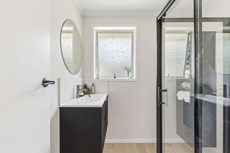 53 Oakfield Crescent Pukete_11